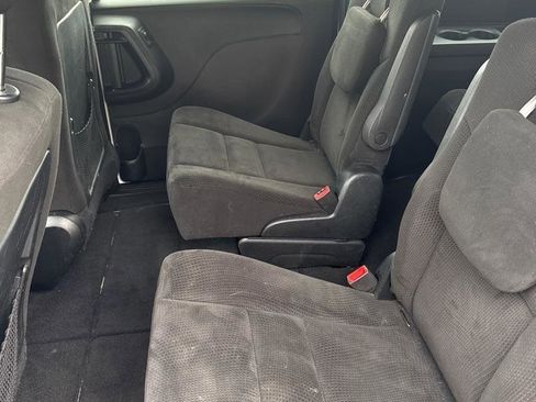 Used 2015 Dodge Grand Caravan SXT w/ Blacktop Package FWD image 11