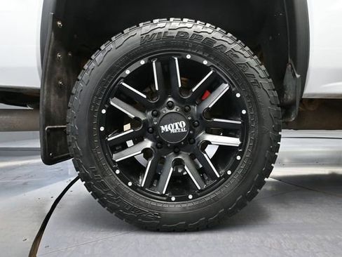 Used 2017 GMC Sierra 2500 Denali AWD/4WD image 15
