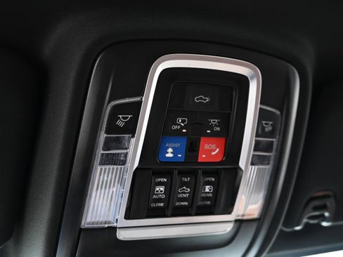 Used 2024 RAM 3500 Limited w/ Safety Group image 29