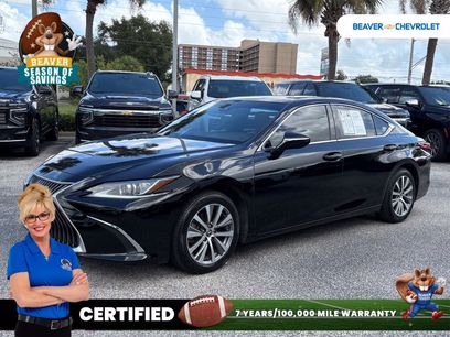 Used 2019 Lexus ES 350 w/ Accessory Package 2