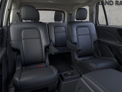 New 2026 Lincoln Aviator Premiere w/ Jet Appearance Package image 11