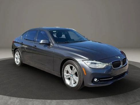 Used 2016 BMW 328i xDrive Sedan AWD/4WD image 2