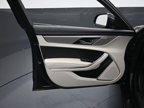 Used 2024 Jaguar XF R-Dynamic SE image 16