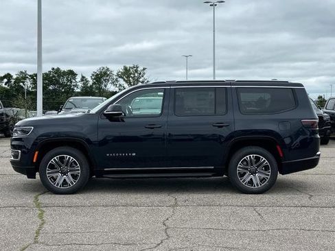 New 2025 Jeep Wagoneer 4WD w/ Premium Group I image 5