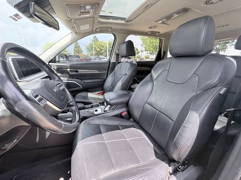 Used 2022 Kia Telluride EX w/ EX Premium Package AWD/4WD image 6