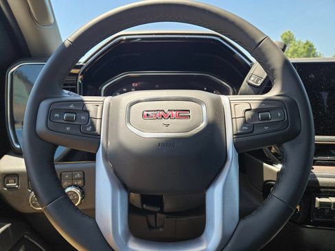 New 2026 GMC Sierra 2500 SLT w/ SLT Premium Package AWD/4WD image 11