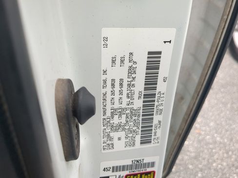 Used 2023 Toyota Tundra Limited image 38