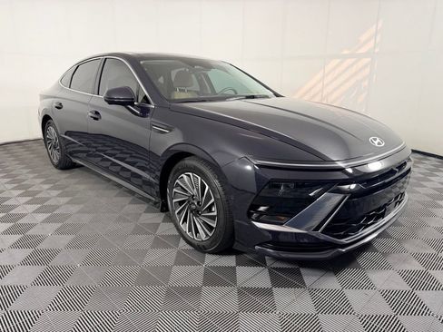 Used 2026 Hyundai Sonata Limited FWD image 5