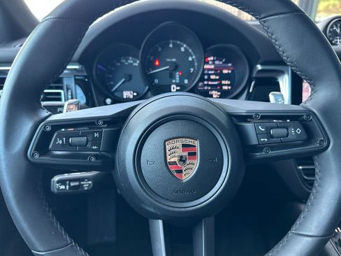 Used 2025 Porsche Macan image 29