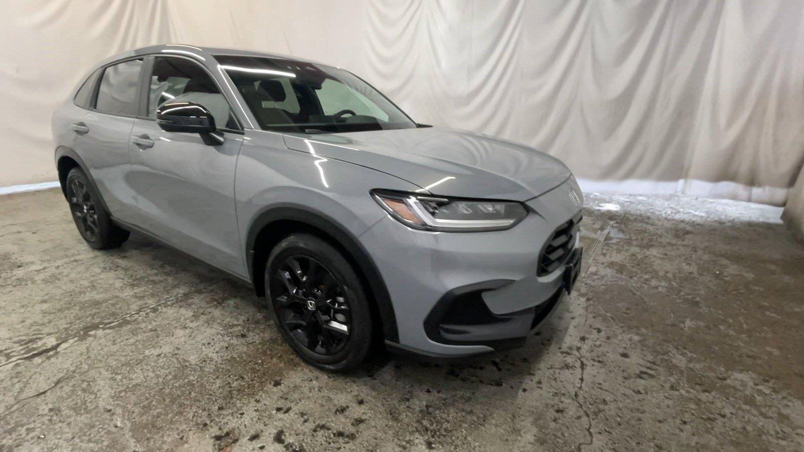 Certified 2025 Honda HR-V Sport image 2