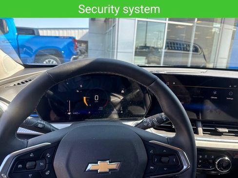 Certified 2025 Chevrolet Trax LT w/ LT Convenience Package FWD image 25