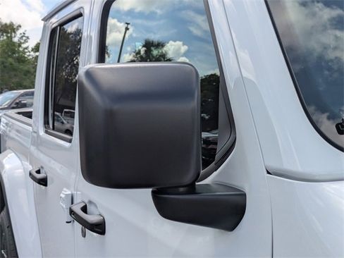 New 2025 Jeep Gladiator Sport image 10