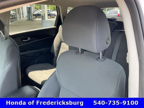 Used 2019 Kia Sorento FWD image 30