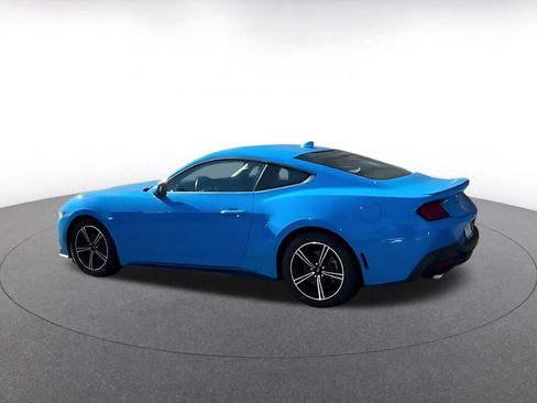 Used 2024 Ford Mustang Premium image 3