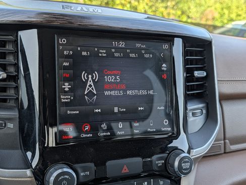 Used 2020 RAM 1500 Laramie AWD/4WD image 21