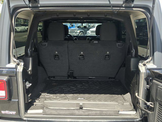 Used 2021 Jeep Wrangler Unlimited Sahara AWD/4WD image 14