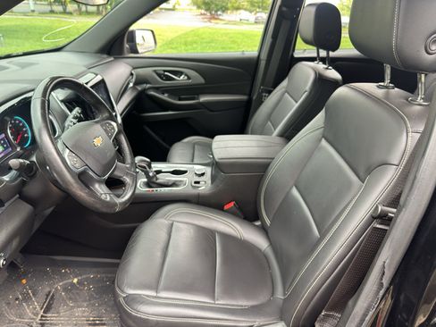 Used 2022 Chevrolet Traverse LT w/ LPO, Floor Liner Package AWD/4WD image 19
