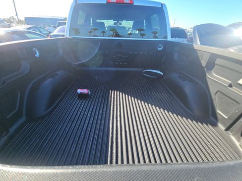 Used 2018 Chevrolet Silverado 1500 Custom w/ Custom Value Package image 21