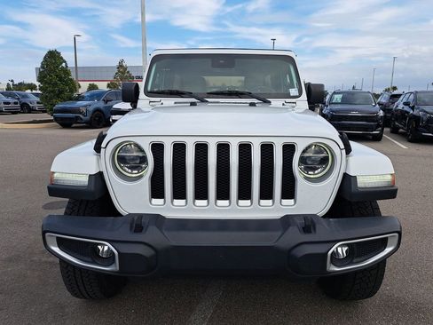 Used 2019 Jeep Wrangler Unlimited Sahara image 9