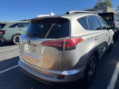 Used 2016 Toyota RAV4 LE image 5