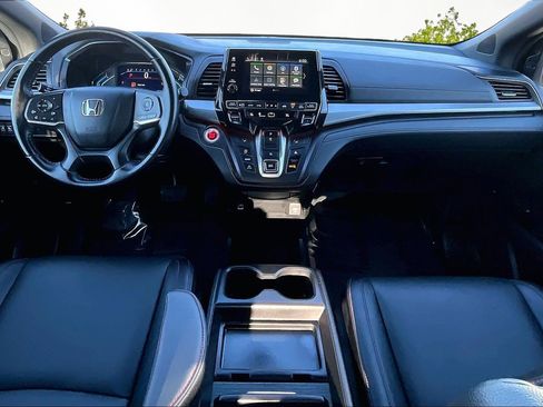 Used 2024 Honda Odyssey Sport image 16