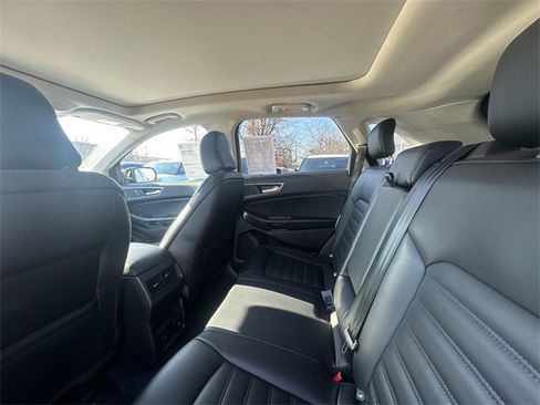 Certified 2022 Ford Edge SEL w/ Convenience Package image 18
