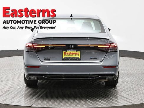 Used 2025 Honda Accord Sport image 6