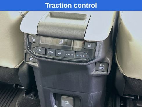 Used 2025 Toyota Grand Highlander AWD image 18
