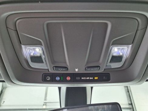 Used 2019 Chevrolet Silverado 1500 RST image 18