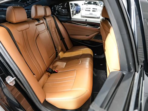 Used 2019 BMW 540i w/ M Sport Package image 45