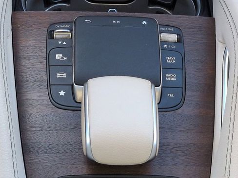 Used 2021 Mercedes-Benz GLE 450 4MATIC image 19