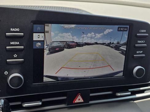 Certified 2025 Hyundai Elantra Sport FWD image 21