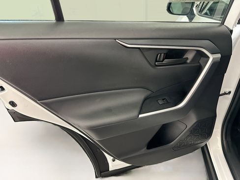 Used 2025 Toyota RAV4 LE image 27