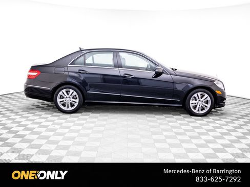 Used 2011 Mercedes-Benz E 550 4MATIC Sedan image 6