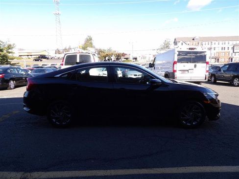 Used 2018 Honda Civic EX image 8