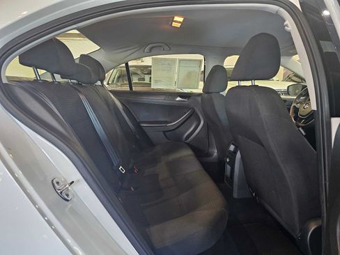 Used 2015 Volkswagen Jetta S FWD image 12