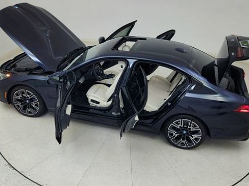Used 2025 BMW i5 xDrive40 w/ M Sport Package image 89