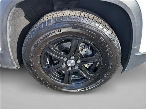 Used 2022 GMC Acadia AT4 w/ Technology Package image 23