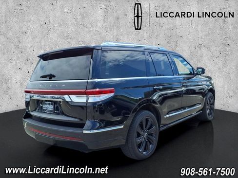 Used 2022 Lincoln Navigator Reserve AWD/4WD image 4