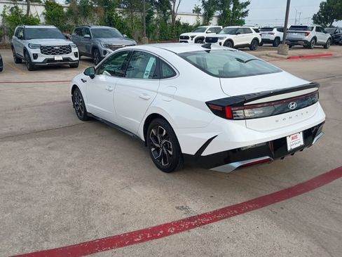 Used 2025 Hyundai Sonata SEL FWD image 8