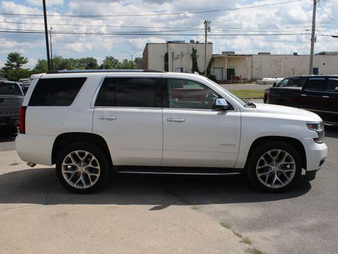 Used 2020 Chevrolet Tahoe Premier AWD/4WD image 3