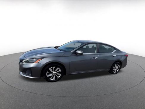 Used 2023 Nissan Altima 2.5 S FWD image 10