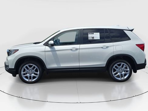 Used 2025 Honda Passport EX-L image 8
