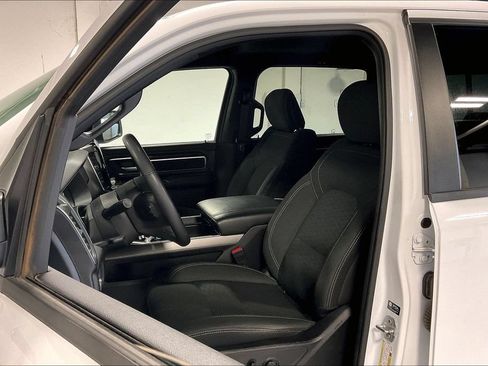Used 2025 RAM 1500 Big Horn AWD/4WD image 31