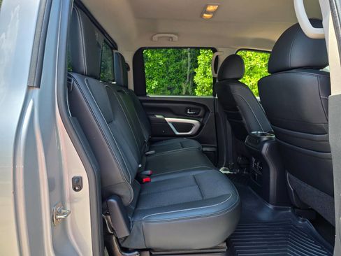 Used 2017 Nissan Titan PRO-4X AWD/4WD image 31