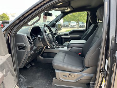 Used 2019 Ford F150 XLT w/ Equipment Group 302A Luxury AWD/4WD image 16
