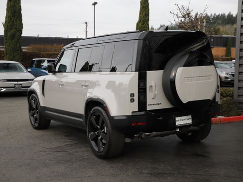 New 2026 Land Rover Defender 110 S image 6