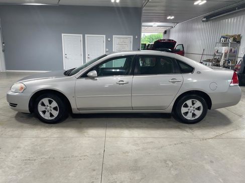 Used 2006 Chevrolet Impala LT w/ Preferred Equipment Group FWD image 4