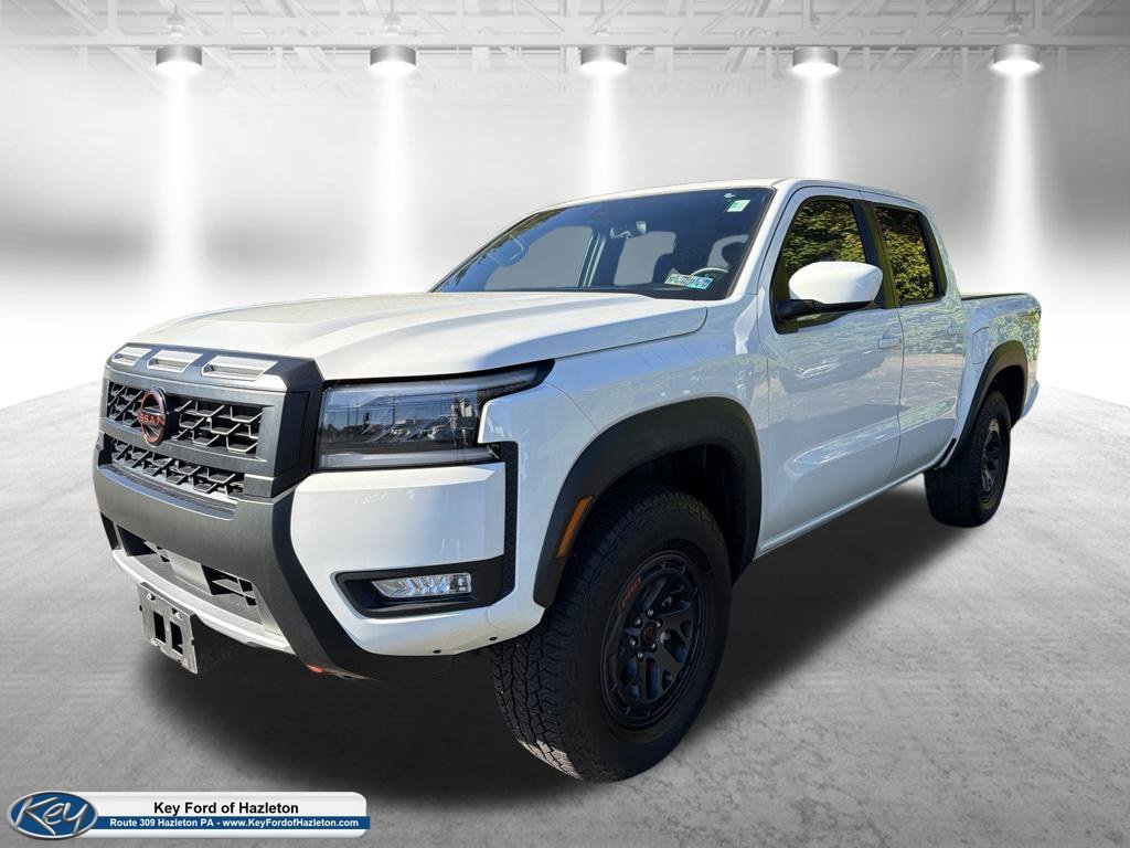 Used 2026 Nissan Frontier PRO-4X AWD/4WD image 3