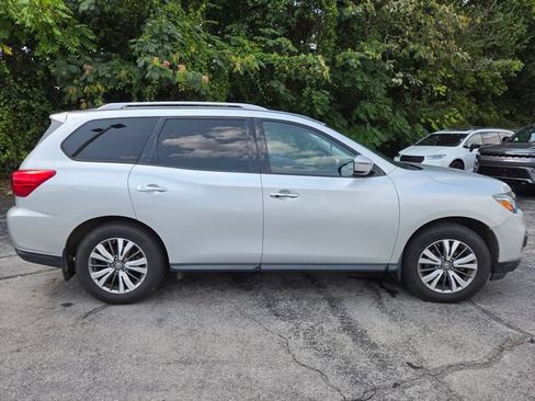 Used 2018 Nissan Pathfinder S FWD image 5